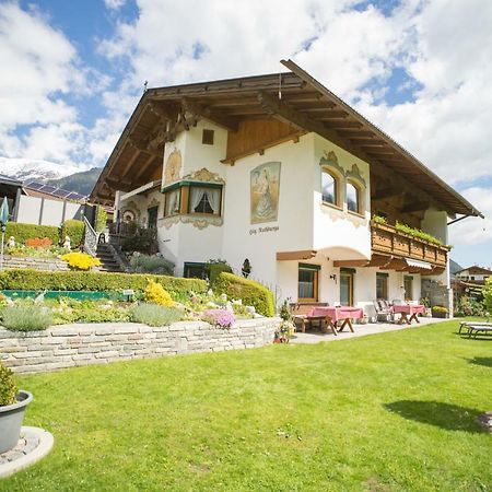 Ferienwohnung Permoser ノイシュティフト・イム・シュトゥーバイタール エクステリア 写真