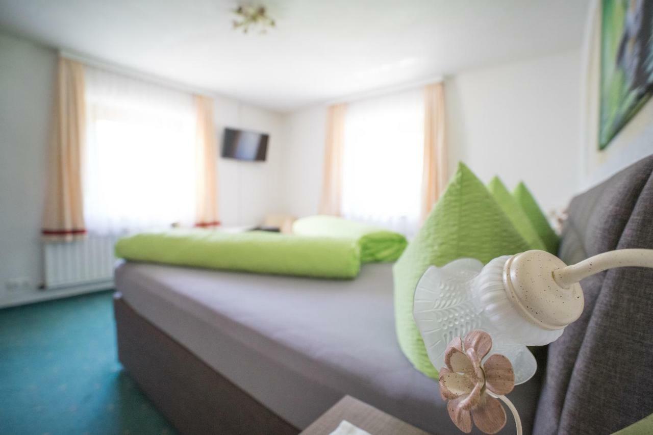 Ferienwohnung Permoser ノイシュティフト・イム・シュトゥーバイタール エクステリア 写真