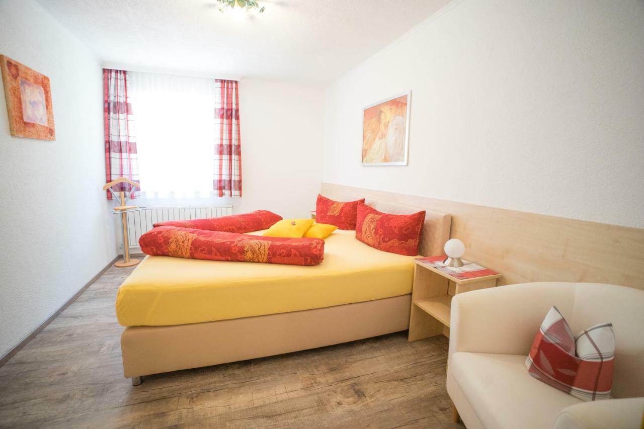 Ferienwohnung Permoser ノイシュティフト・イム・シュトゥーバイタール エクステリア 写真